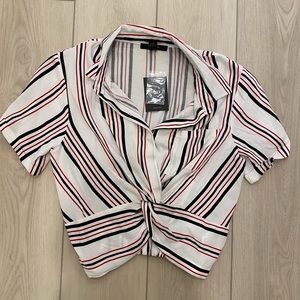 🌸NWT Forever21 Striped Knot Button Up